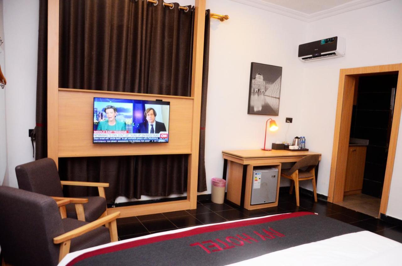 Ivy Hotel Emerald Ikeja Luaran gambar