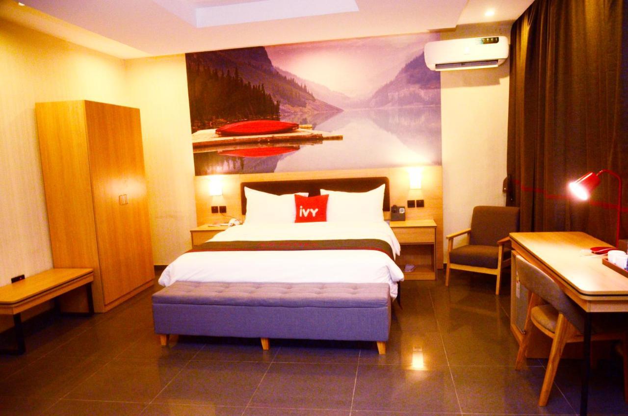 Ivy Hotel Emerald Ikeja Luaran gambar