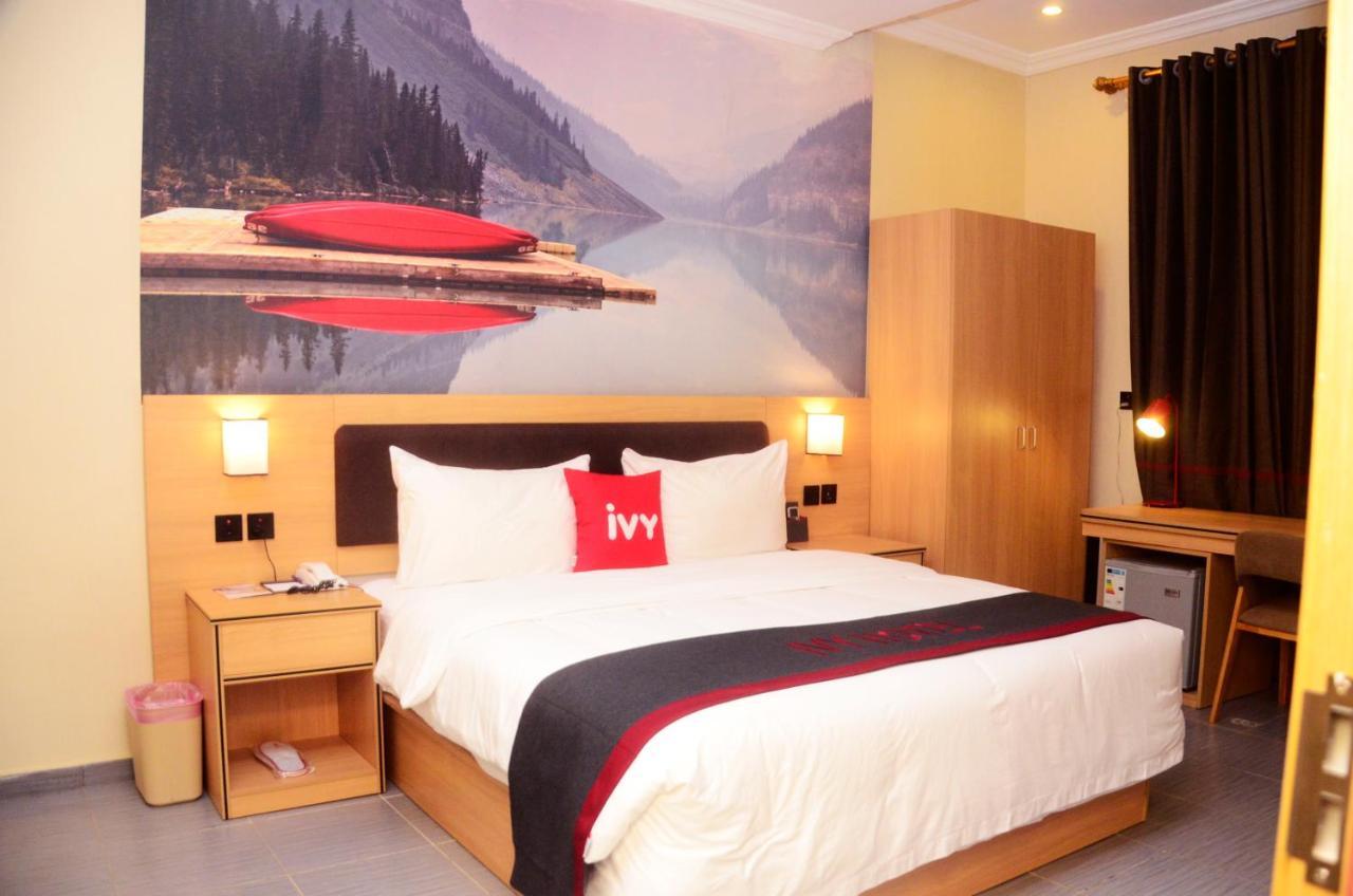 Ivy Hotel Emerald Ikeja Luaran gambar
