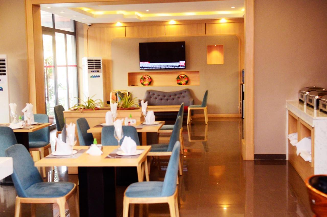 Ivy Hotel Emerald Ikeja Luaran gambar